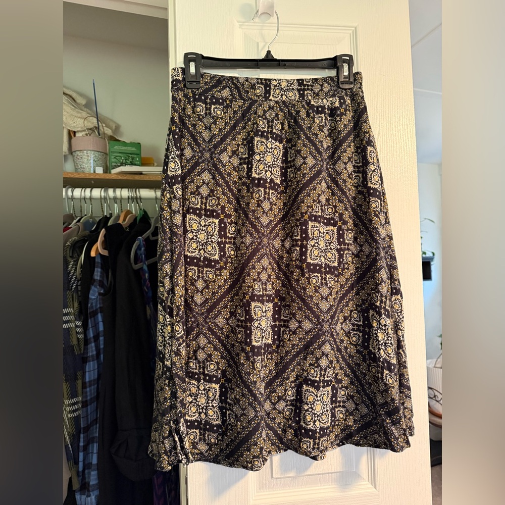 Wild Pearl Black and Gold A-Line Skirt